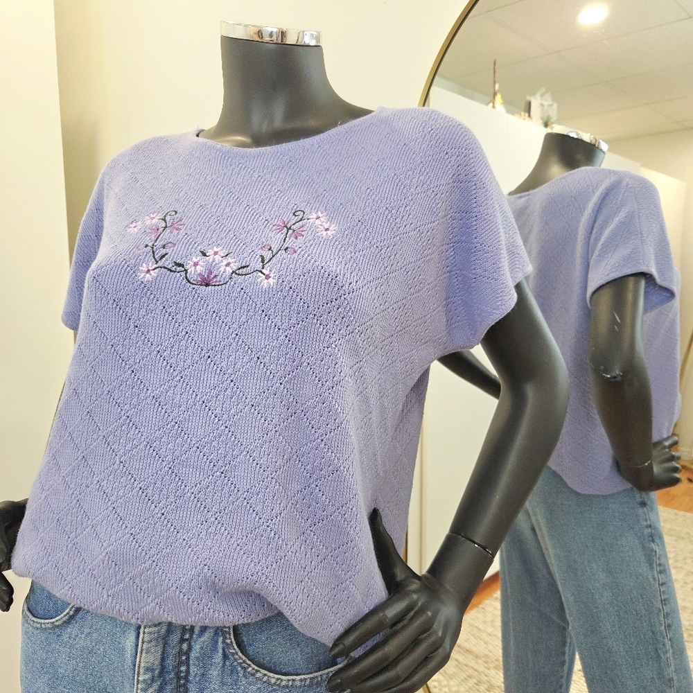 Vintage Nu Vogue Grannycore Sweater – Floral Embroidery – Lavender Knit – M/L